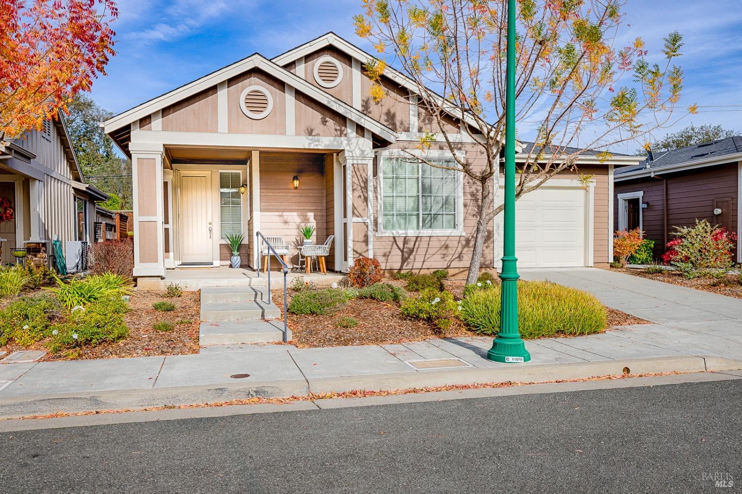 Photo of 9323 Oak Trail Cir in Santa Rosa, CA