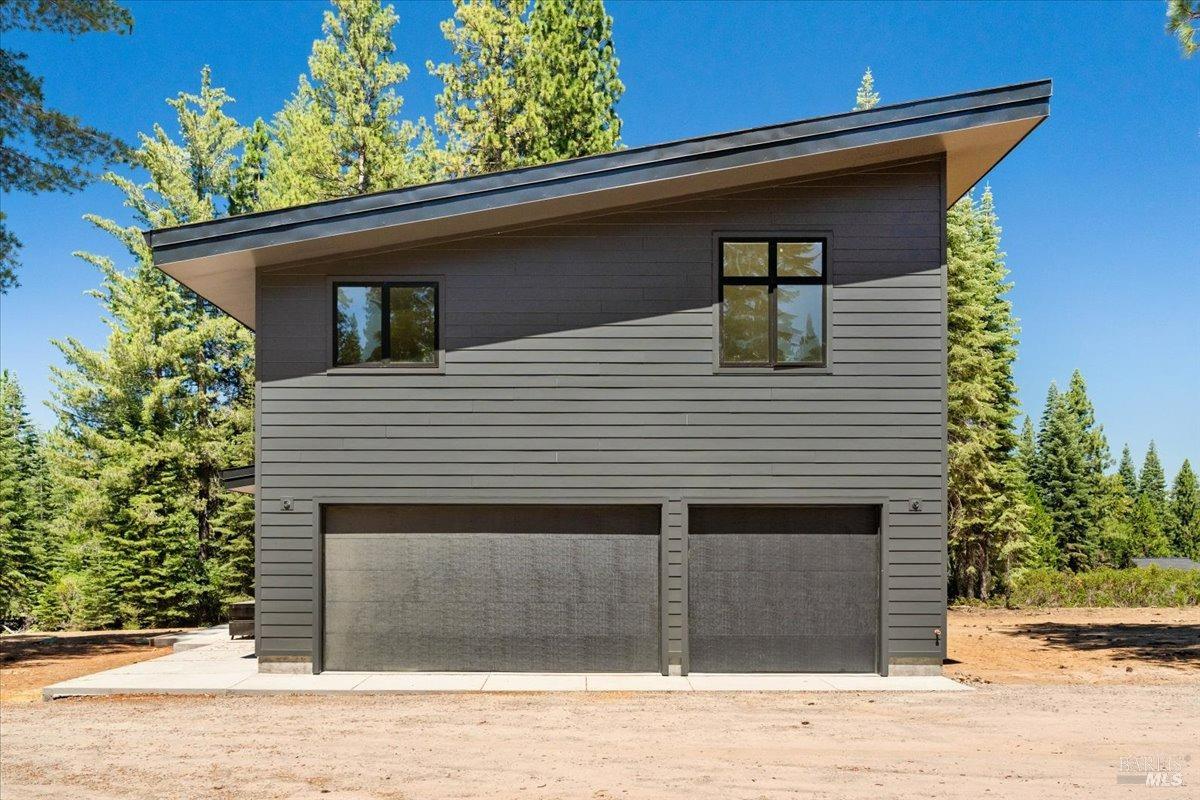 Detail Gallery Image 4 of 49 For 1726 Cold Creek Cir, Mount Shasta,  CA 96067 - 2 Beds | 2/1 Baths
