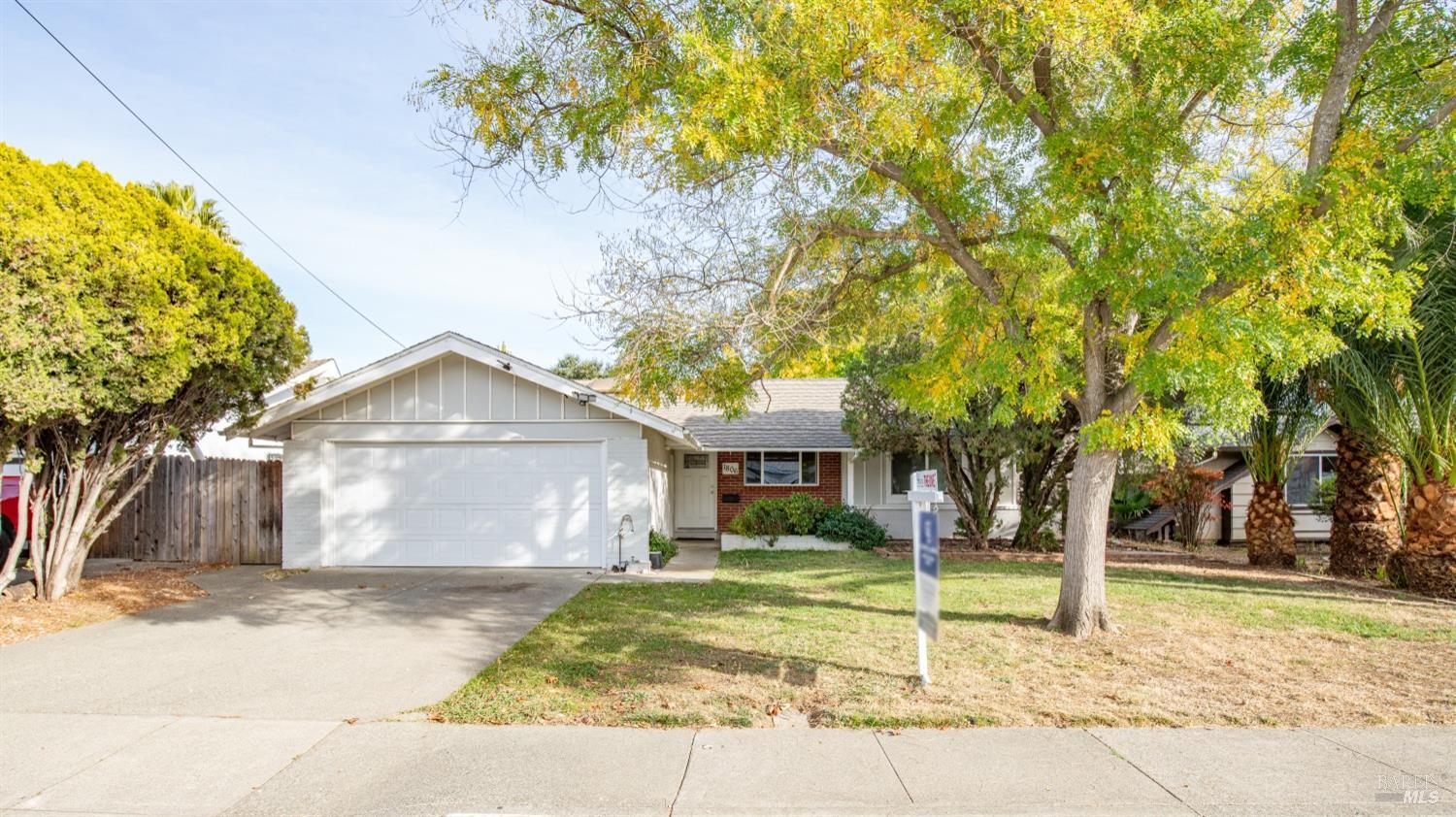 Photo of 1806 Sycamore Dr in Fairfield, CA