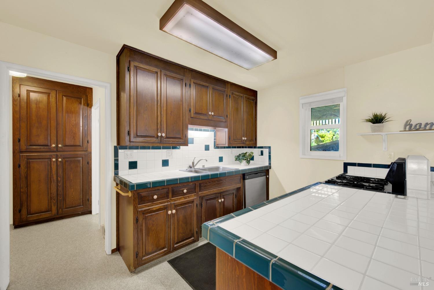 Detail Gallery Image 35 of 94 For 218 Buck Ave, Vacaville,  CA 95688 - 4 Beds | 2/1 Baths