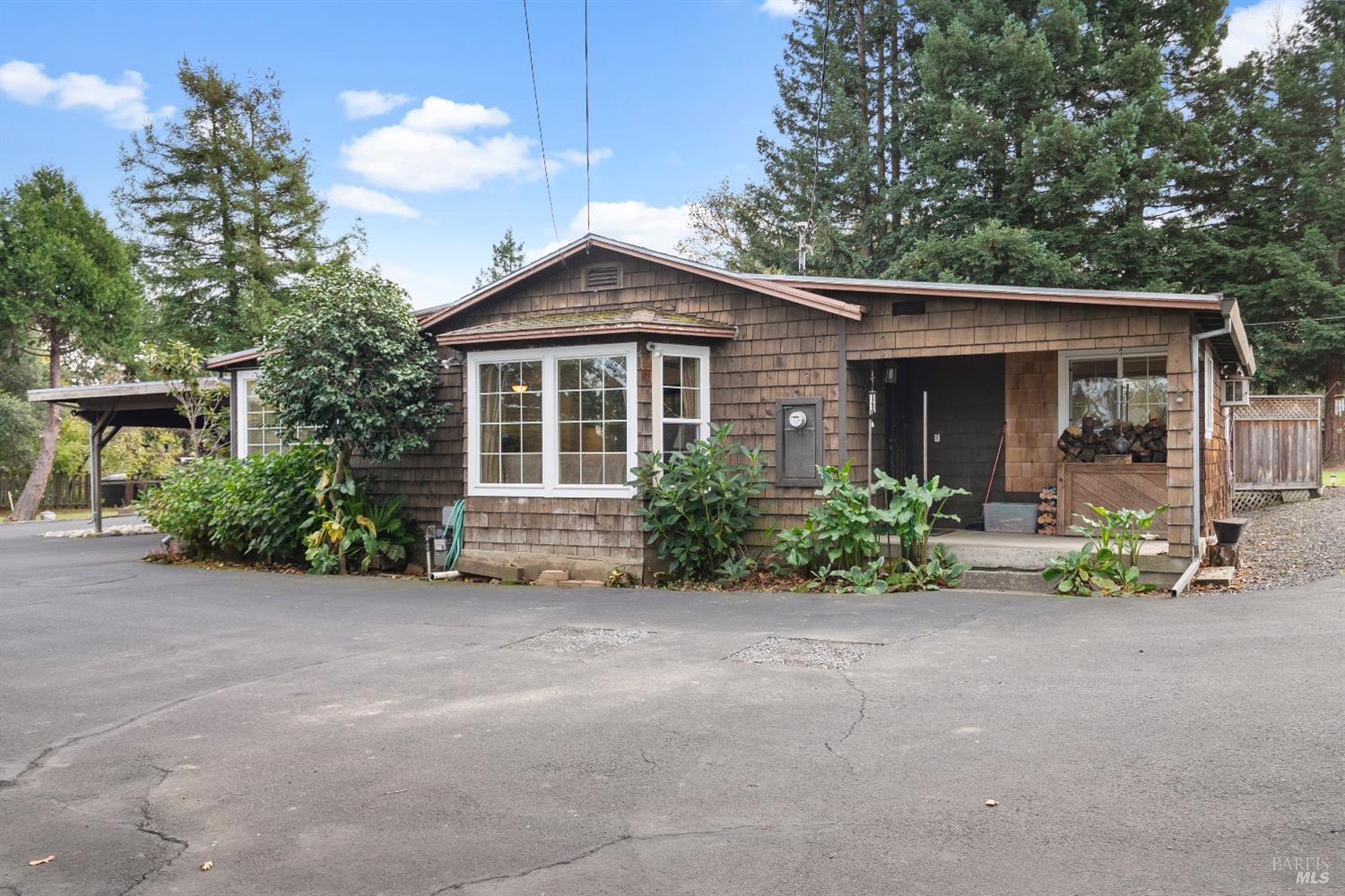 Photo of 6023 Lone Pine Rd in Sebastopol, CA