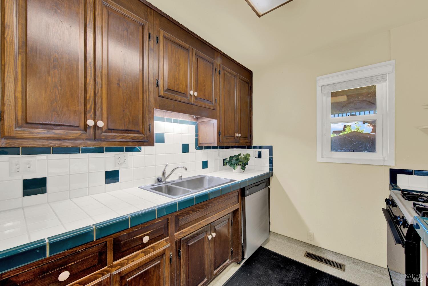Detail Gallery Image 30 of 94 For 218 Buck Ave, Vacaville,  CA 95688 - 4 Beds | 2/1 Baths