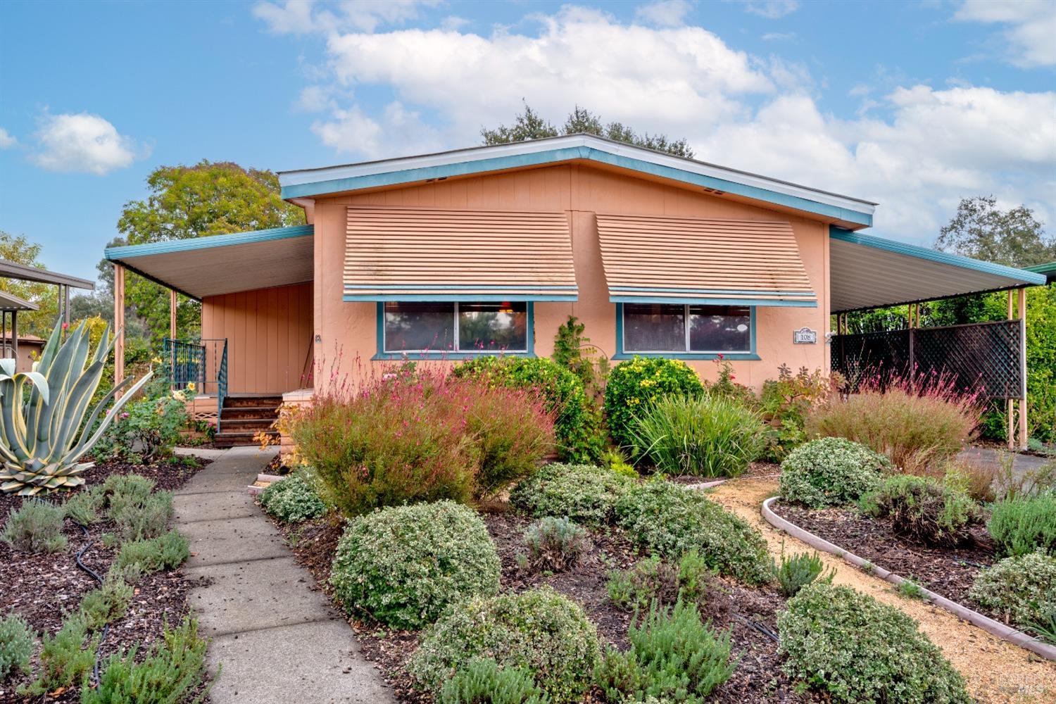 Photo of 108 Shamrock Cir in Santa Rosa, CA