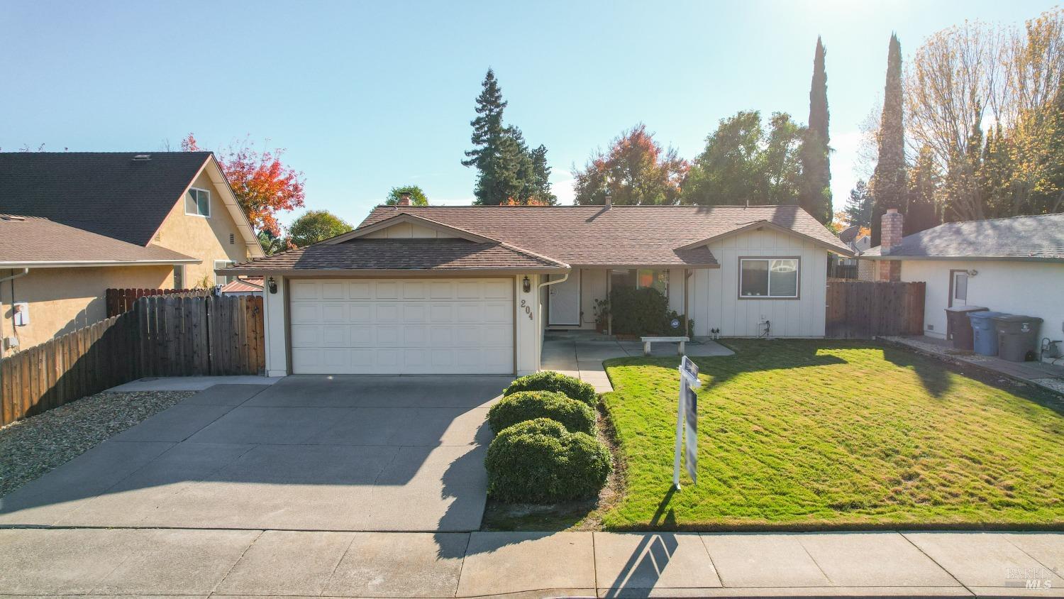 Photo of 204 Livingston Ave in Vacaville, CA