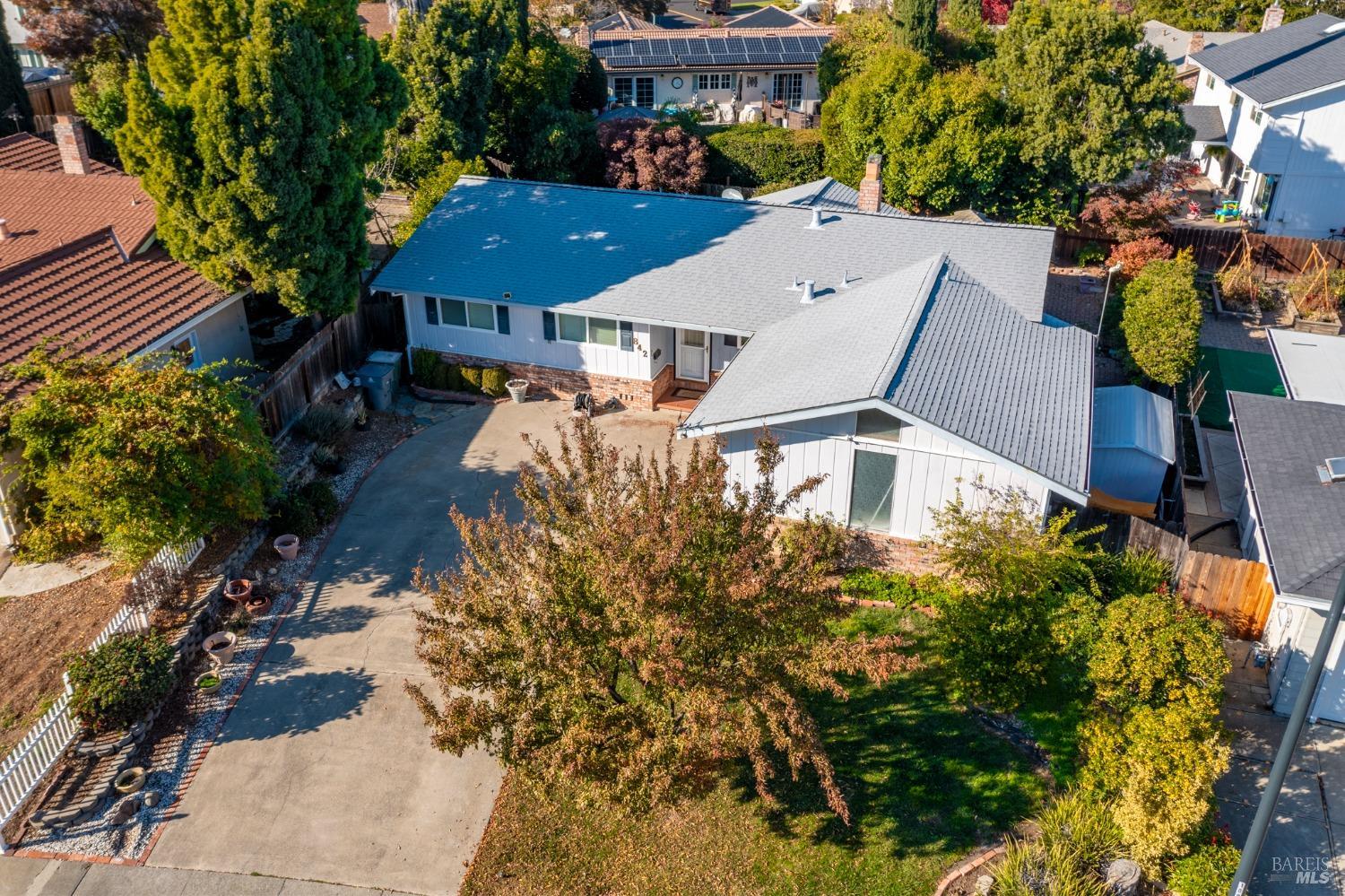 Photo of 842 Landon Ct in Vacaville, CA