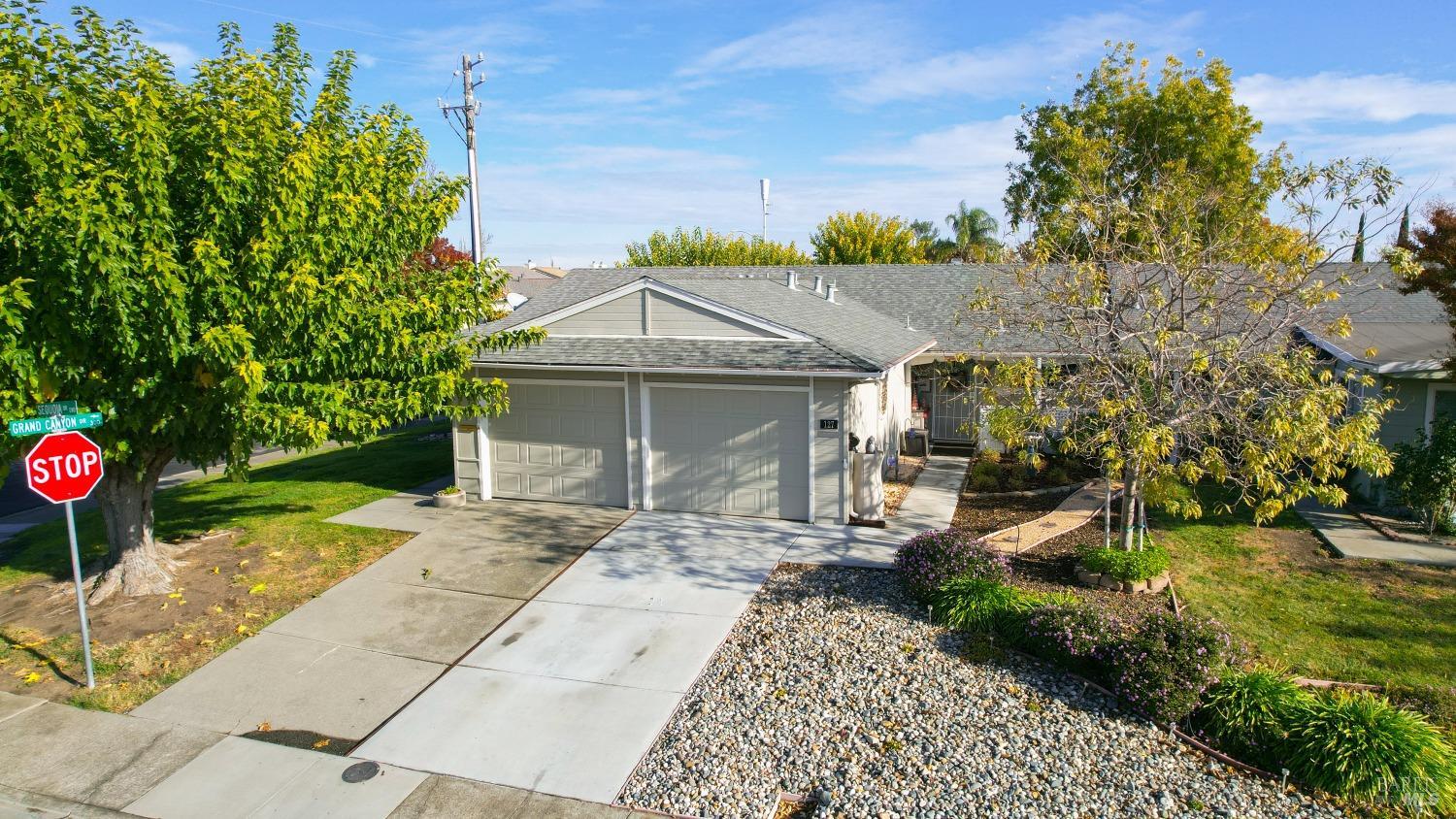 Photo of 127 Sequoia Dr in Vacaville, CA
