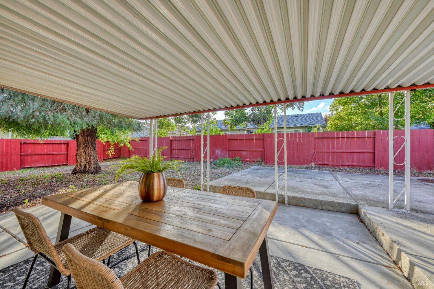 Midvale Drive, Vacaville, California image 39