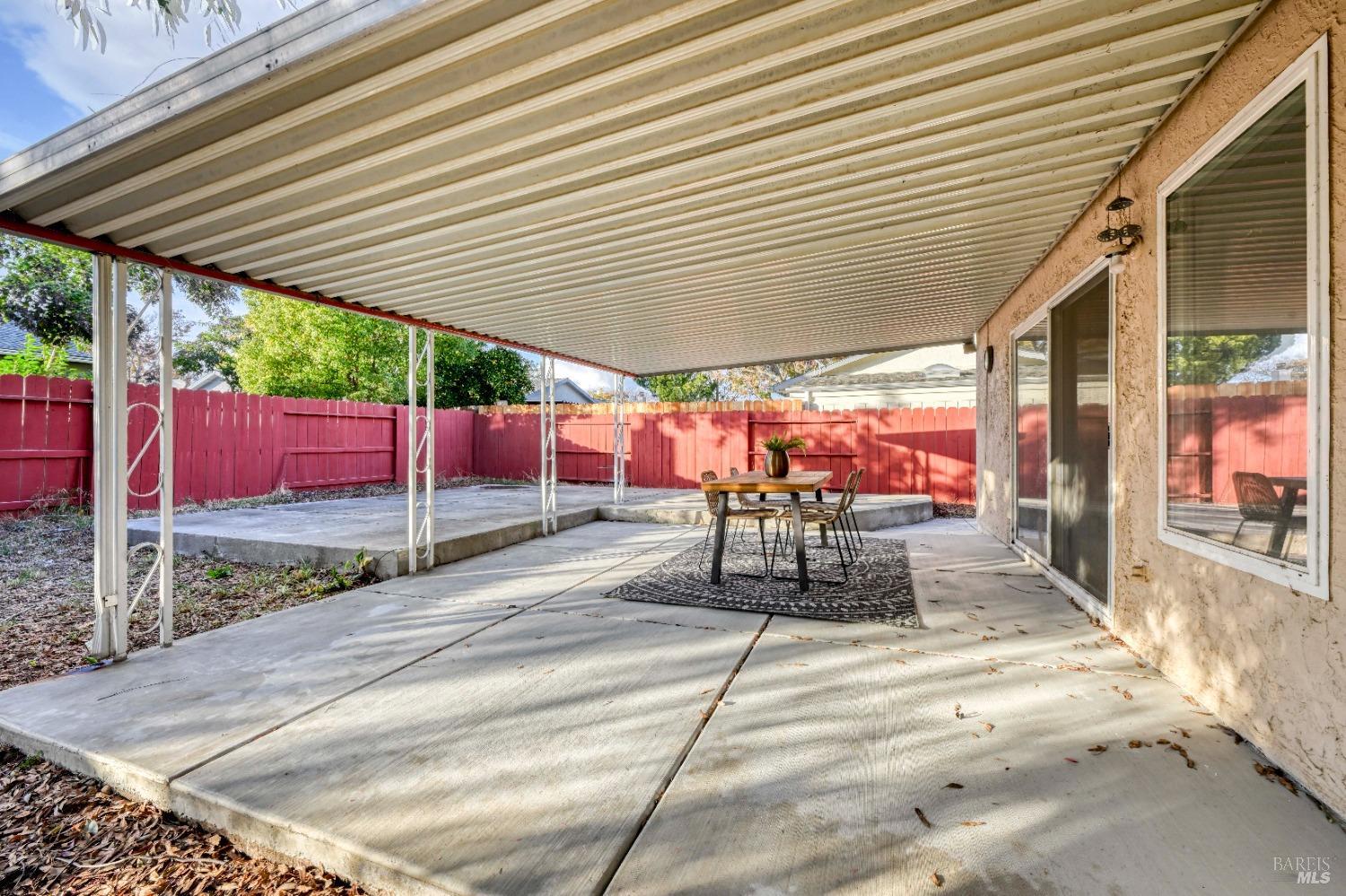Midvale Drive, Vacaville, California image 37