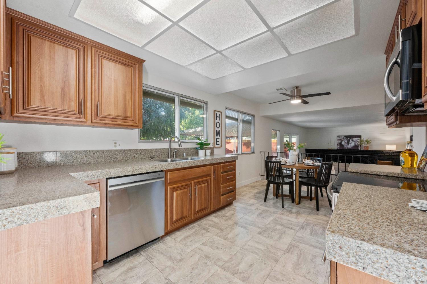 Midvale Drive, Vacaville, California image 12