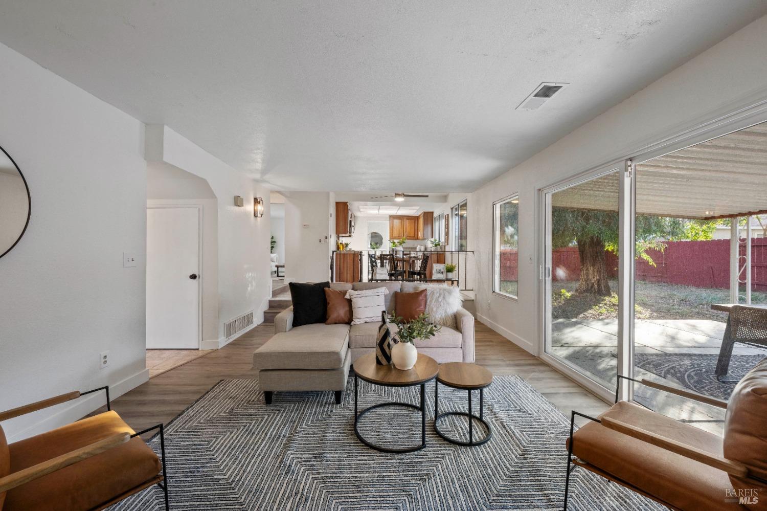 Midvale Drive, Vacaville, California image 17