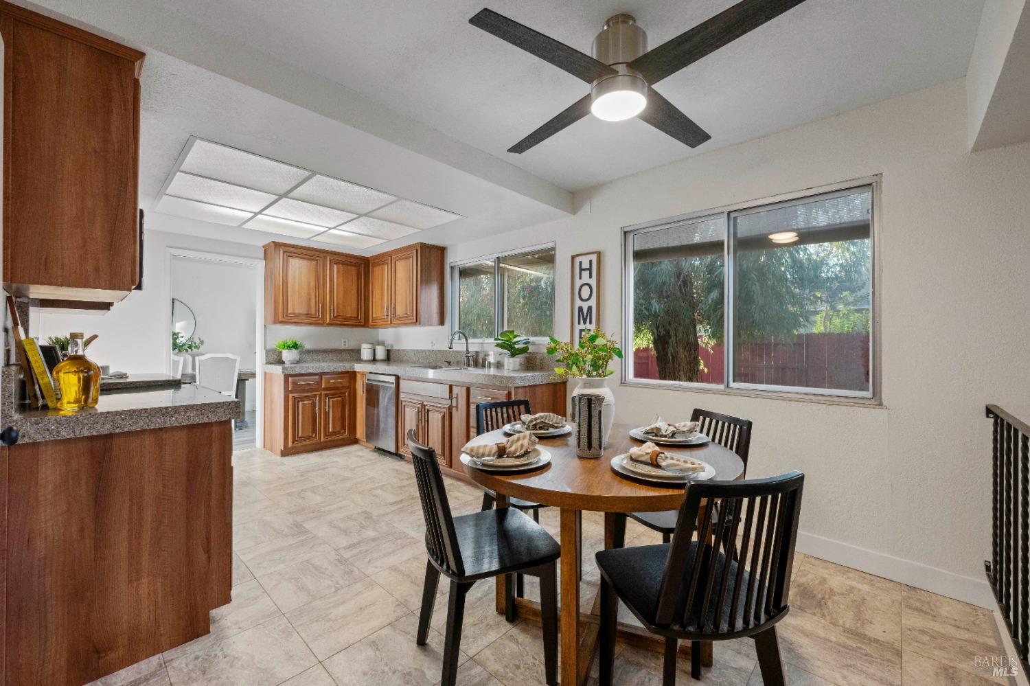 Midvale Drive, Vacaville, California image 9