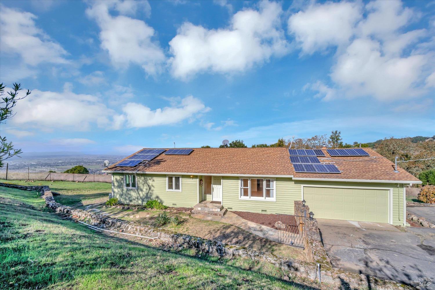 Photo of 6045 Hyland Wy in Penngrove, CA
