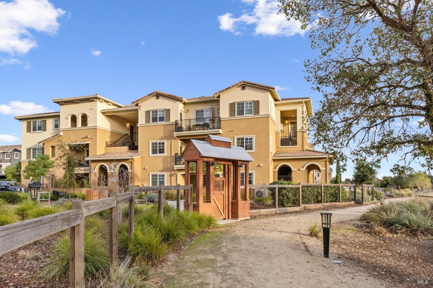 Photo of 1408 Mauro Pietro Dr #200 in Petaluma, CA