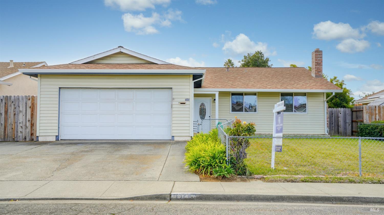 Photo of 1073 Hawk Ln in Fairfield, CA