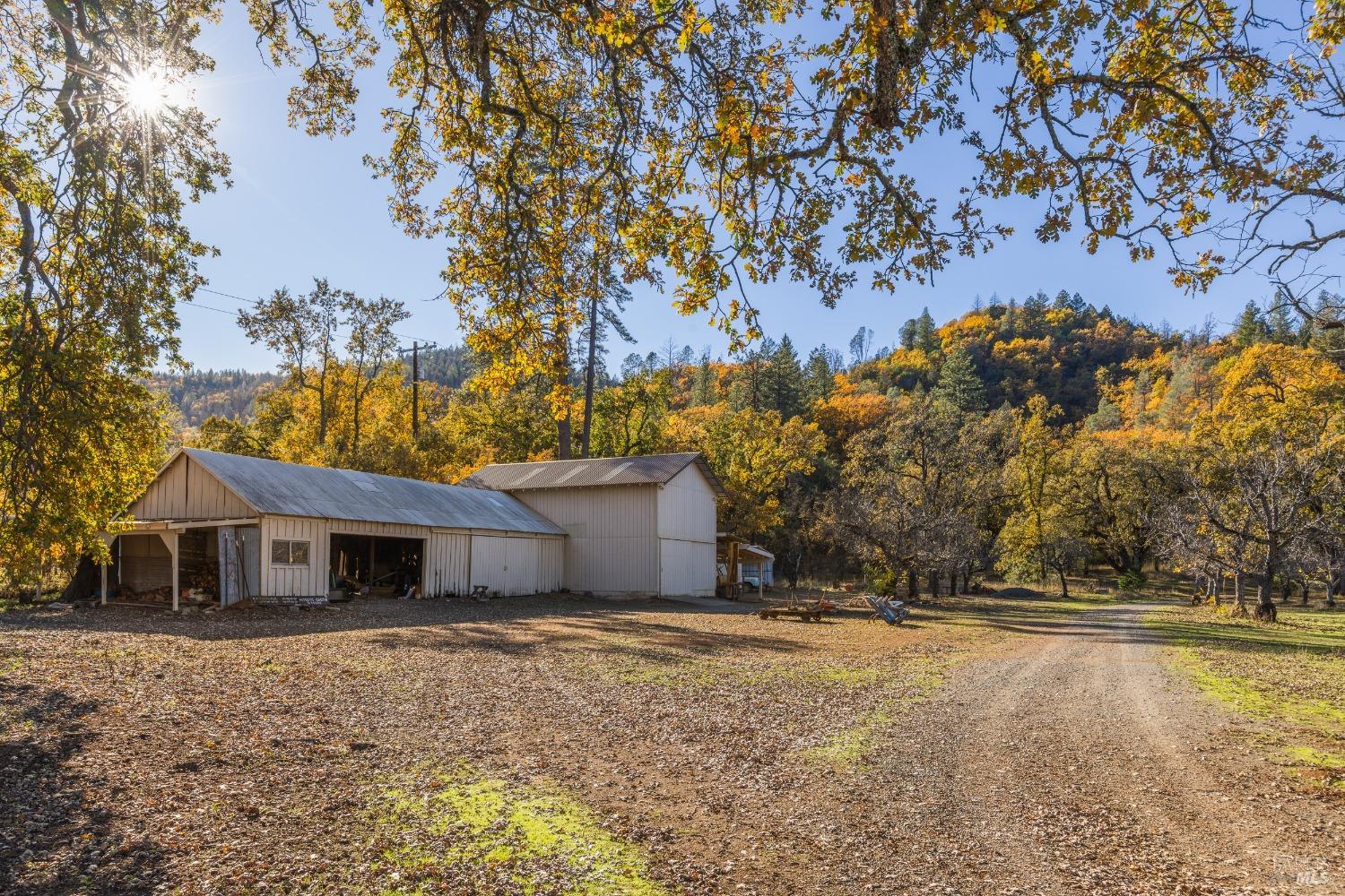 Detail Gallery Image 7 of 37 For 21833 Sheveland Rd, Middletown,  CA 95461 - 3 Beds | 3 Baths