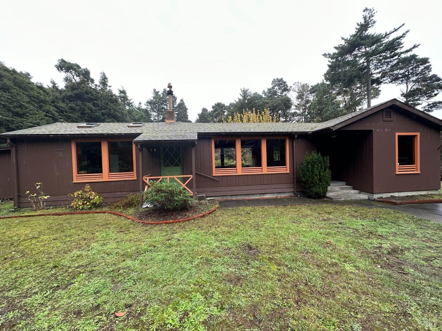 Photo of 32801 Pearl Dr in Fort Bragg, CA