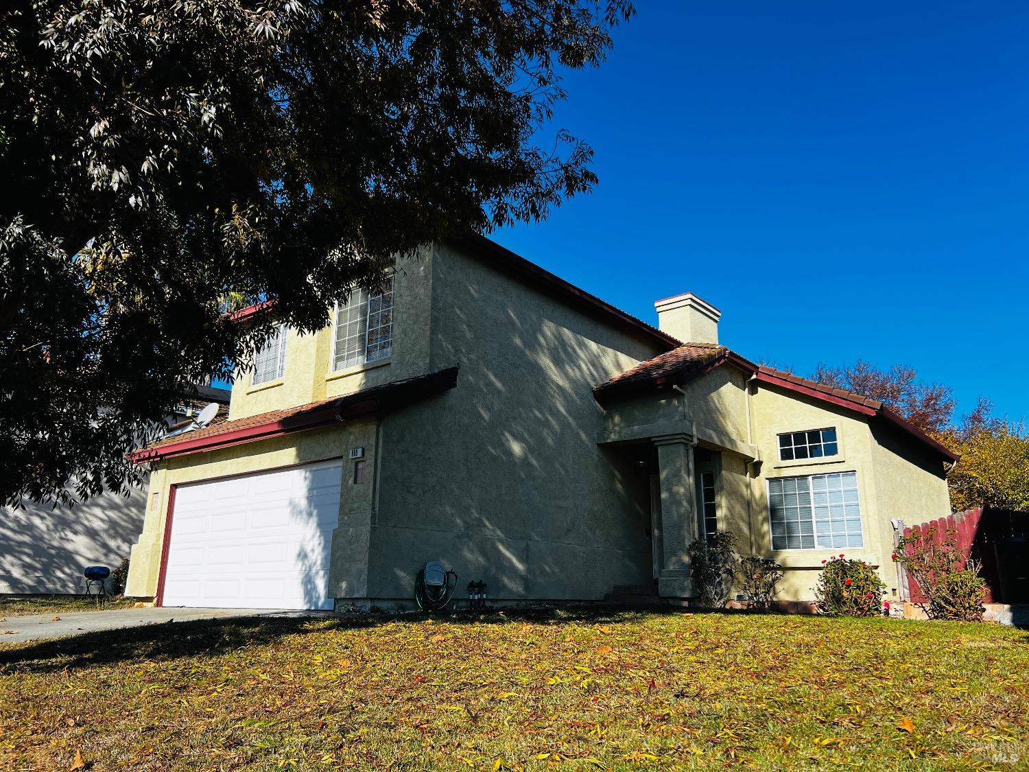 Photo of 960 Anderson Dr in Suisun City, CA