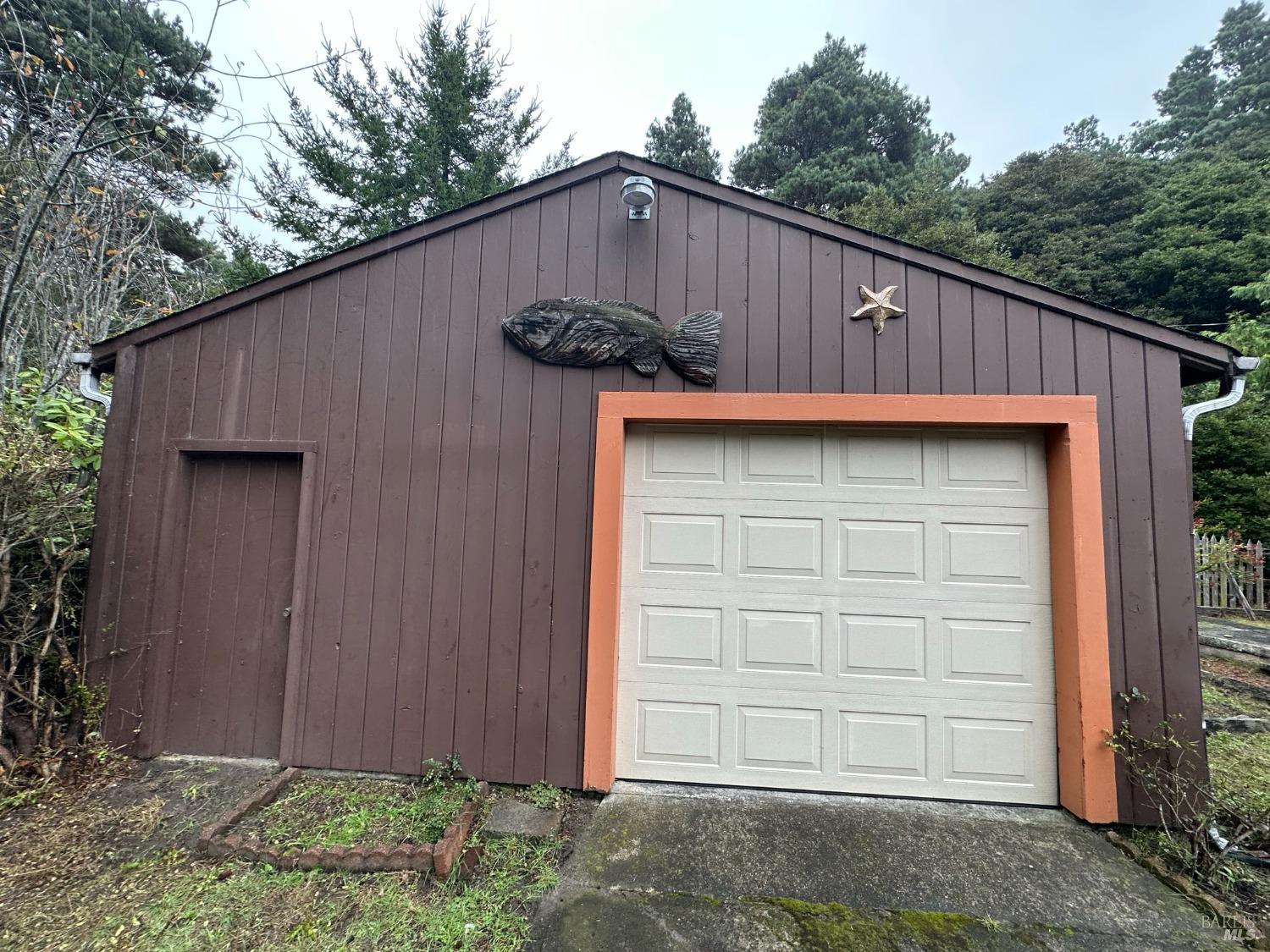 Photo of 32801 Pearl Dr in Fort Bragg, CA