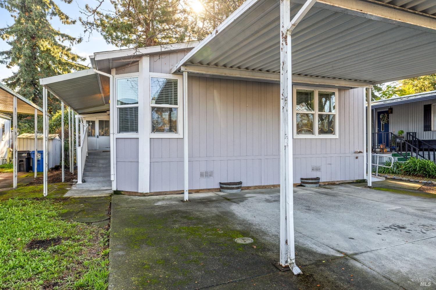 Photo of 17 Verde Cir in Rohnert Park, CA