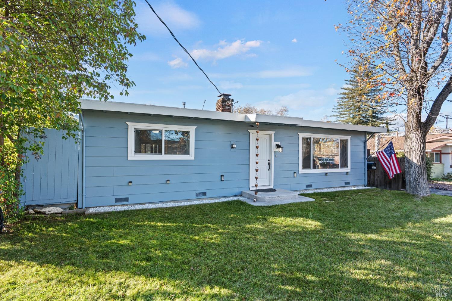 Photo of 1070 Oak St in Ukiah, CA