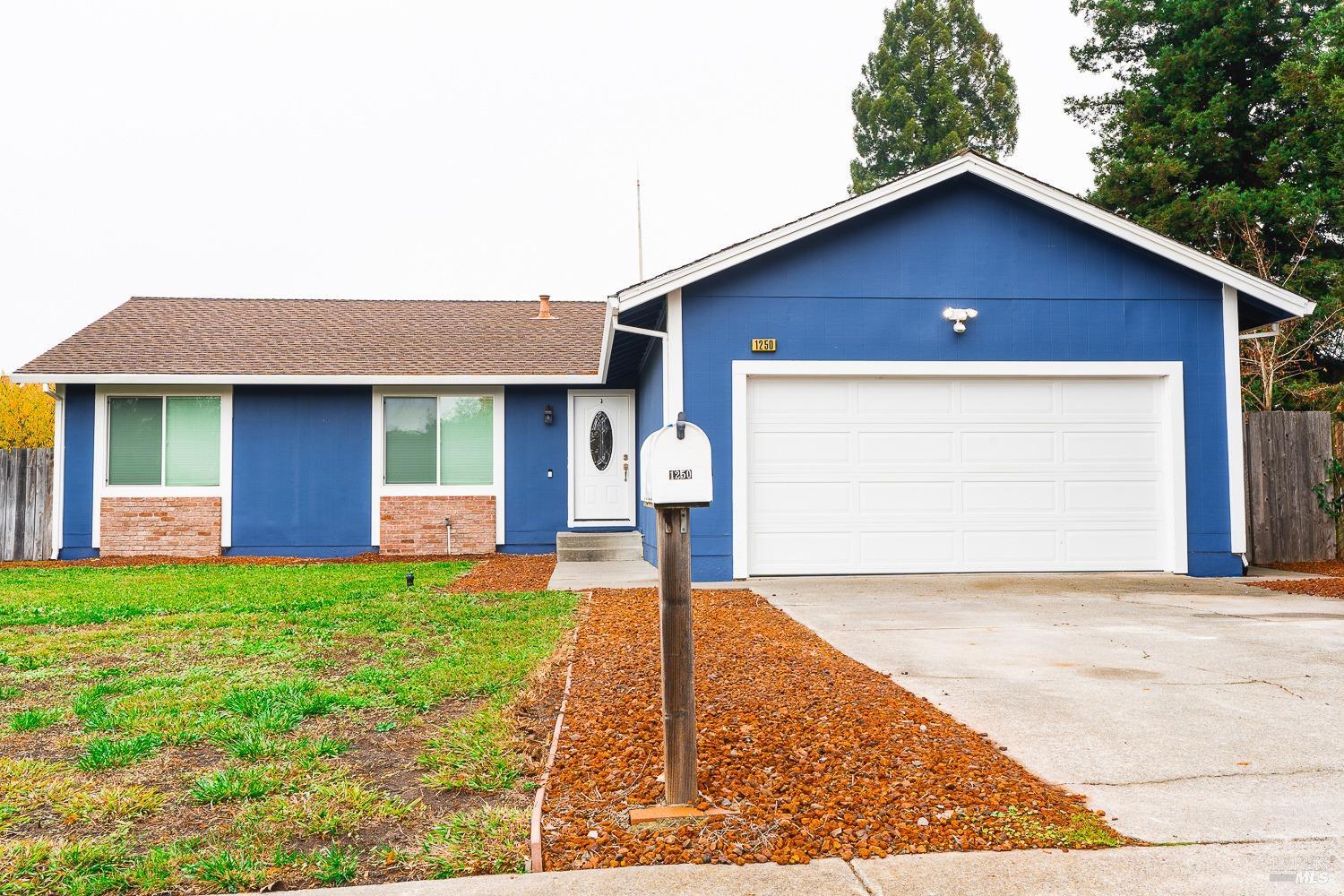 Photo of 1250 Eleanor Ave in Rohnert Park, CA