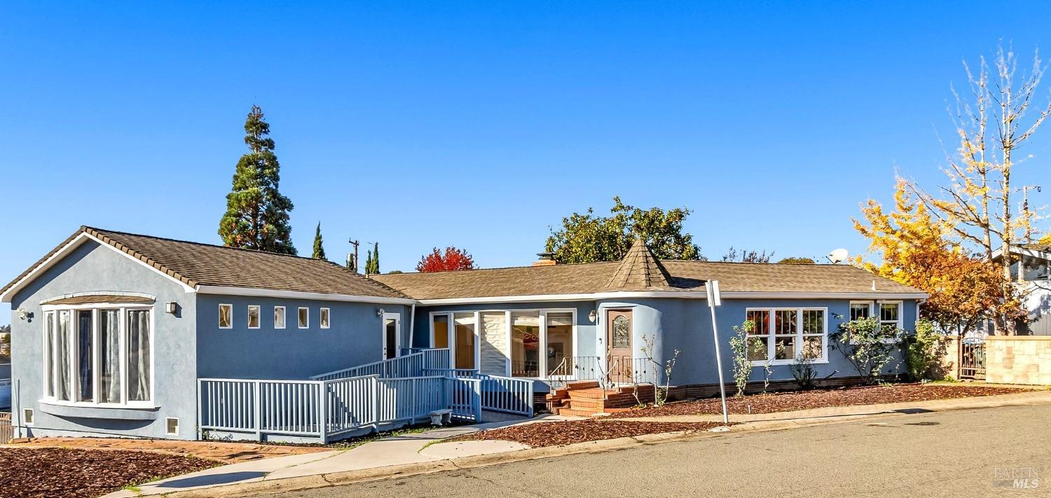 Photo of 131 Mira Loma St in Vallejo, CA