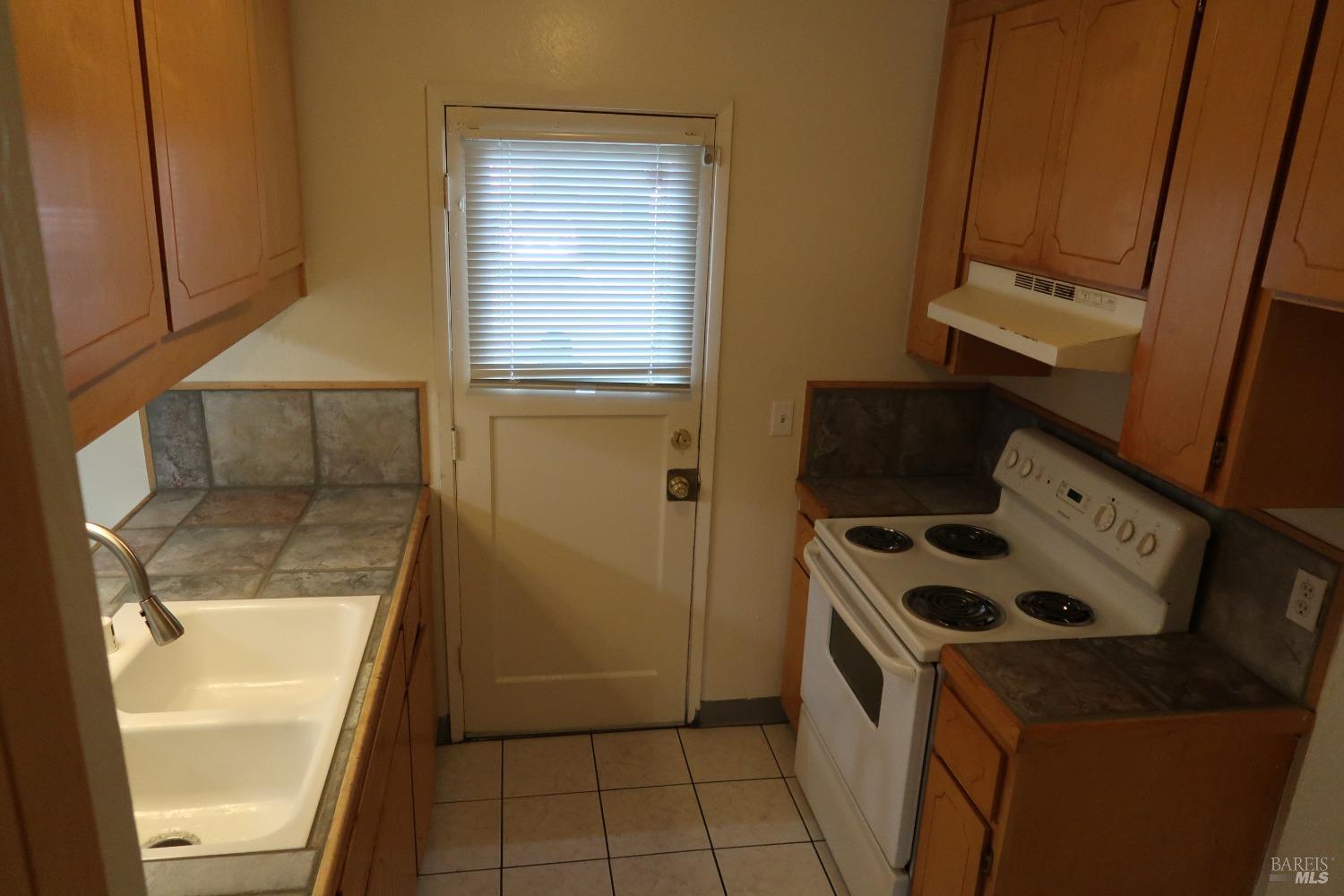 Villa Court, Fairfield, California image 2