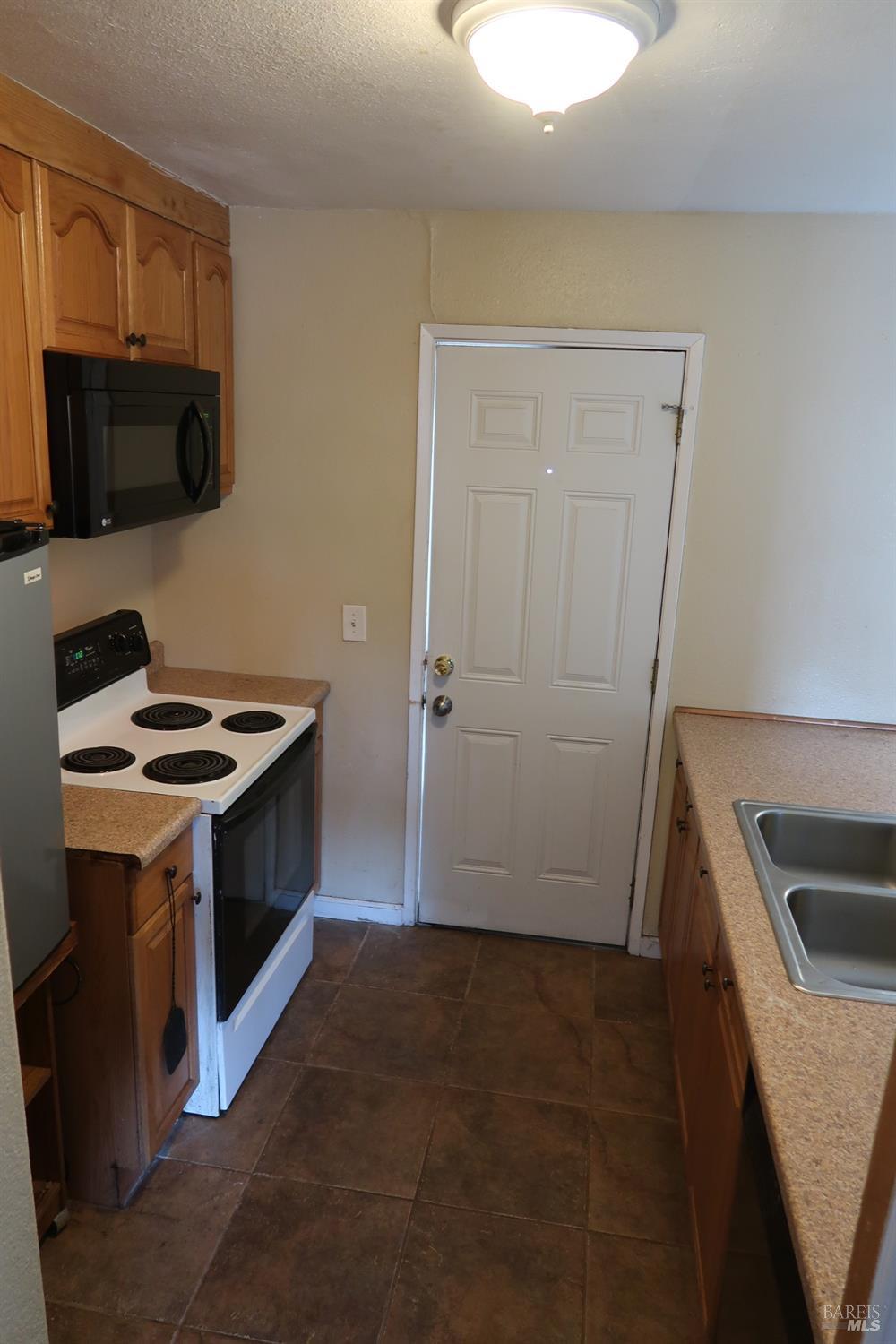 Villa Circle, Fairfield, California image 3