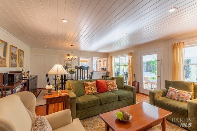 Detail Gallery Image 3 of 27 For 44561 Gordon Ln, Mendocino,  CA 95460 - 3 Beds | 2 Baths