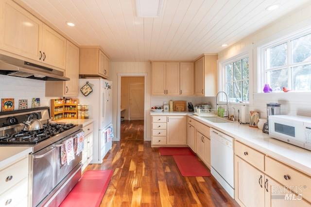 Detail Gallery Image 10 of 26 For 44561 Gordon Ln, Mendocino,  CA 95460 - 3 Beds | 2 Baths