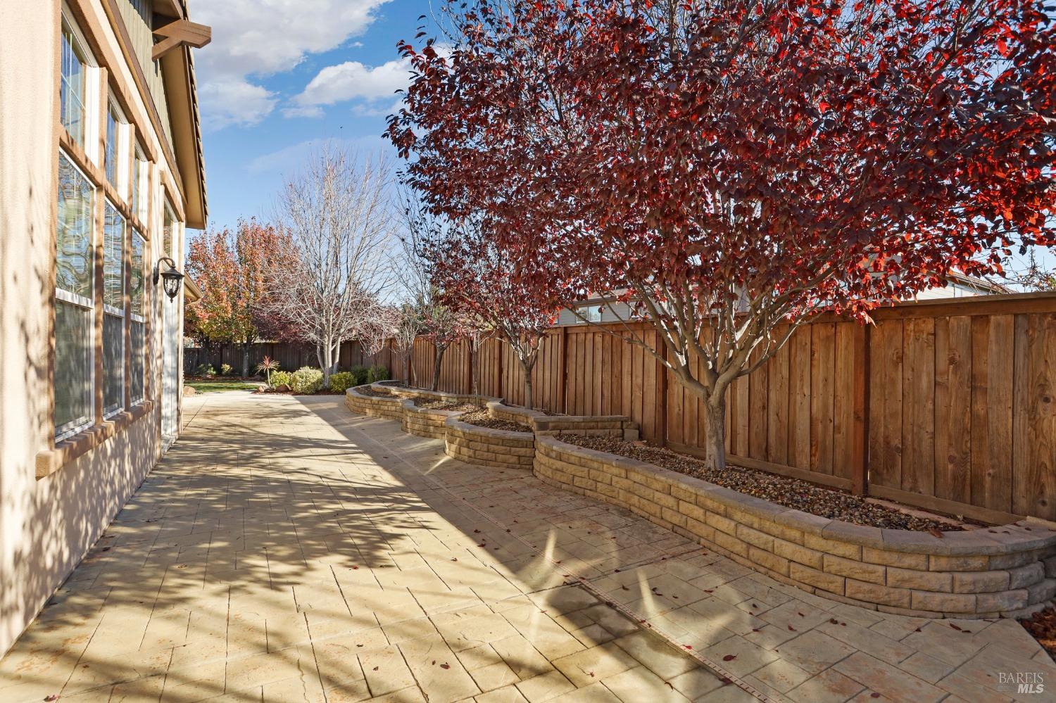 Eagles Nest Court, Vacaville, California image 13