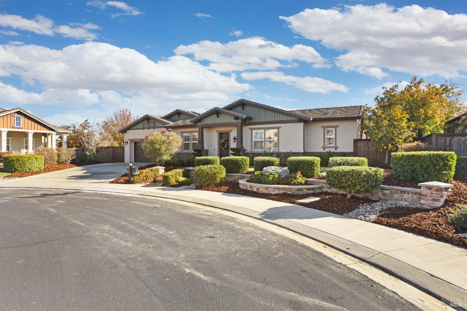 Eagles Nest Court, Vacaville, California image 4