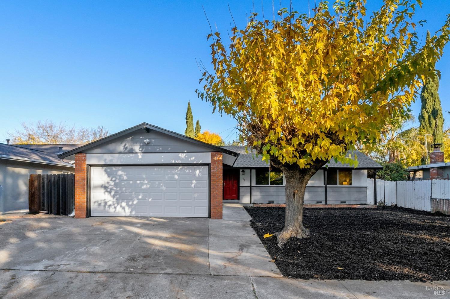 Detail Gallery Image 1 of 1 For 196 Tahoe Dr, Vacaville,  CA 95687 - 3 Beds | 2 Baths