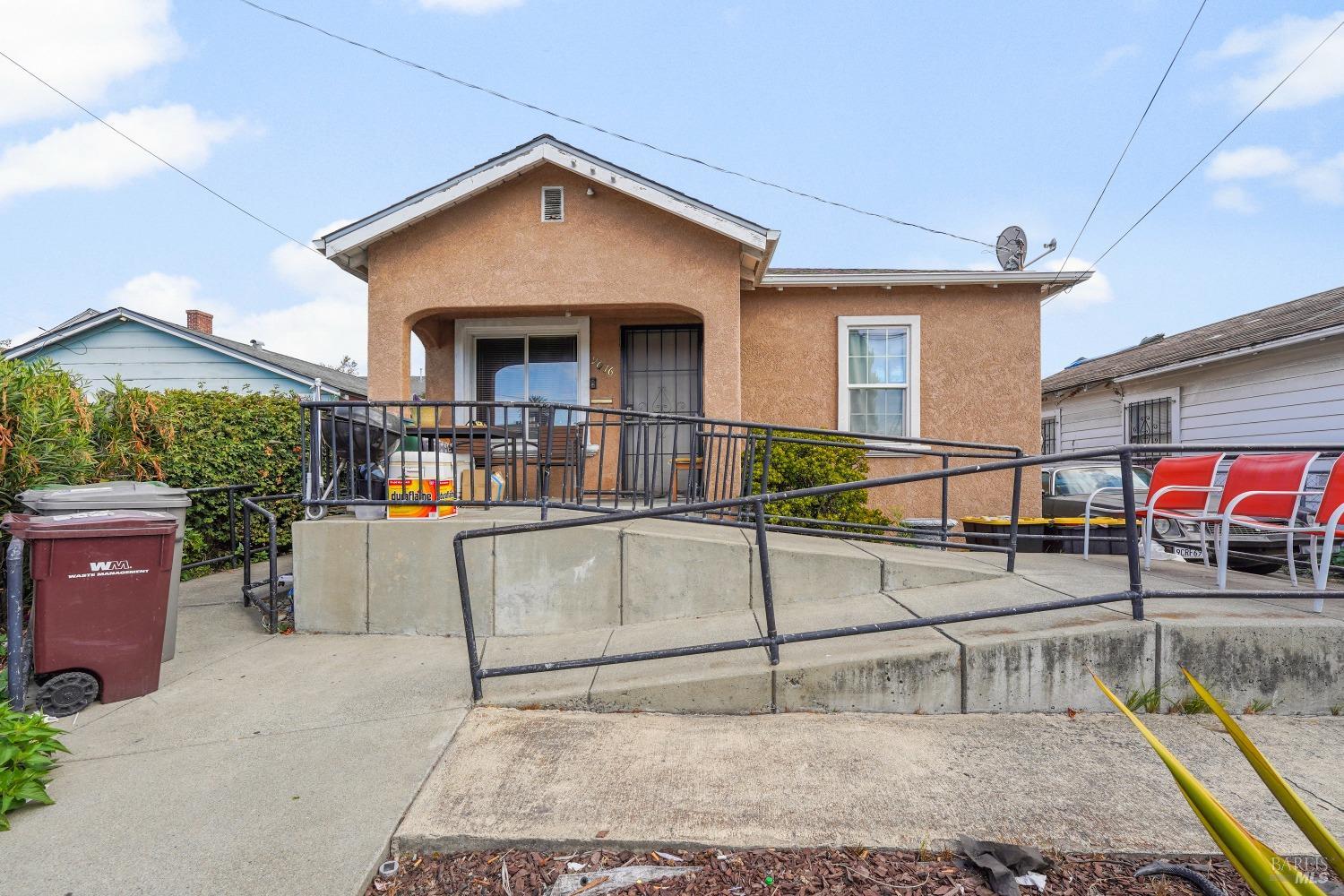 Photo of 9016 Plymouth St in Oakland, CA
