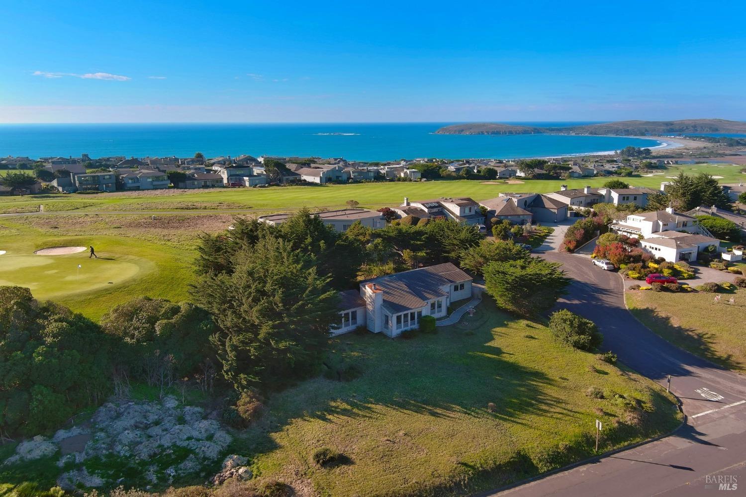 Detail Gallery Image 1 of 1 For 112 Duck Ct, Bodega Bay,  CA 94923 - 3 Beds | 2 Baths