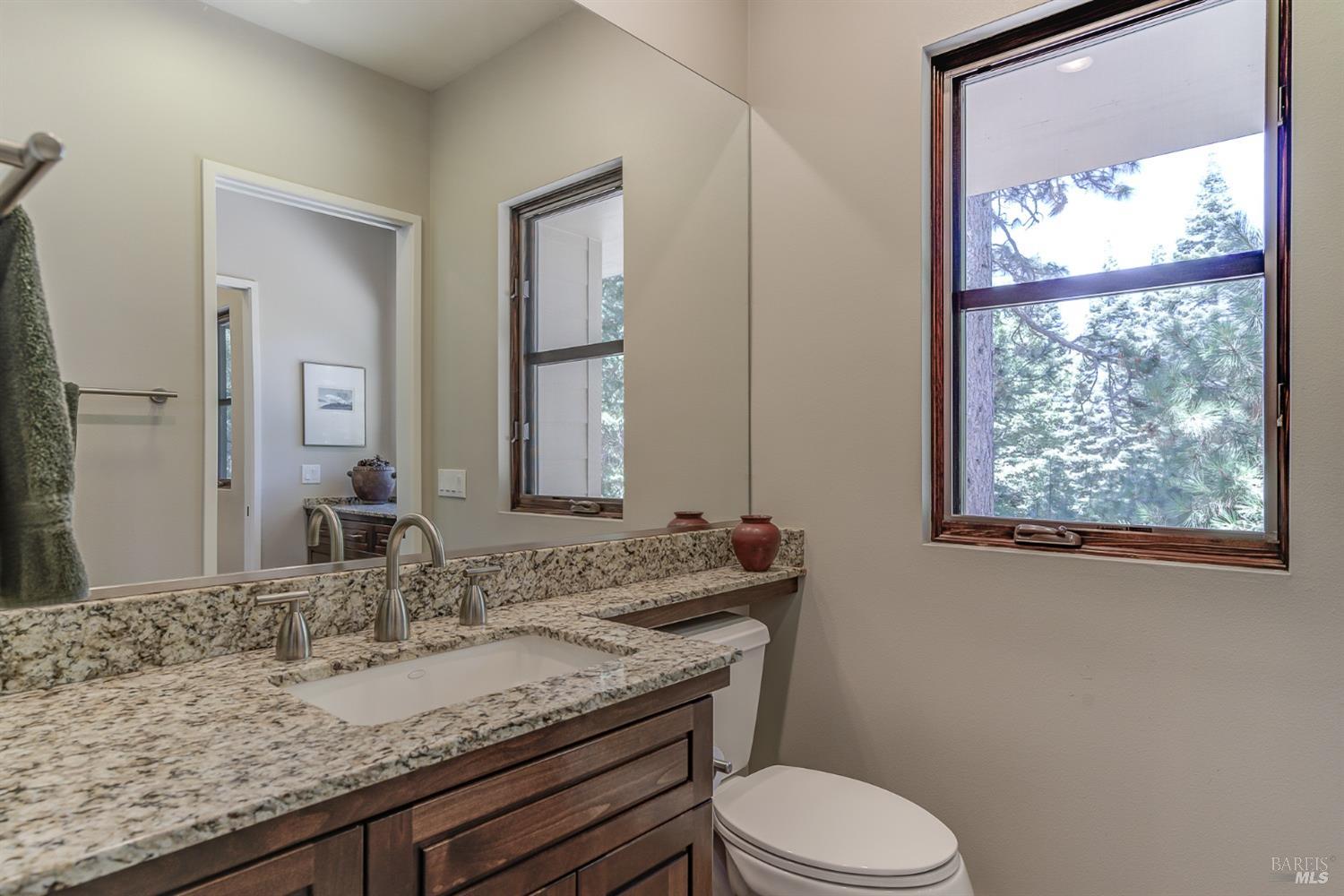 Detail Gallery Image 16 of 51 For 1808 Cold Creek Cir, Mount Shasta,  CA 96067 - 3 Beds | 2/1 Baths