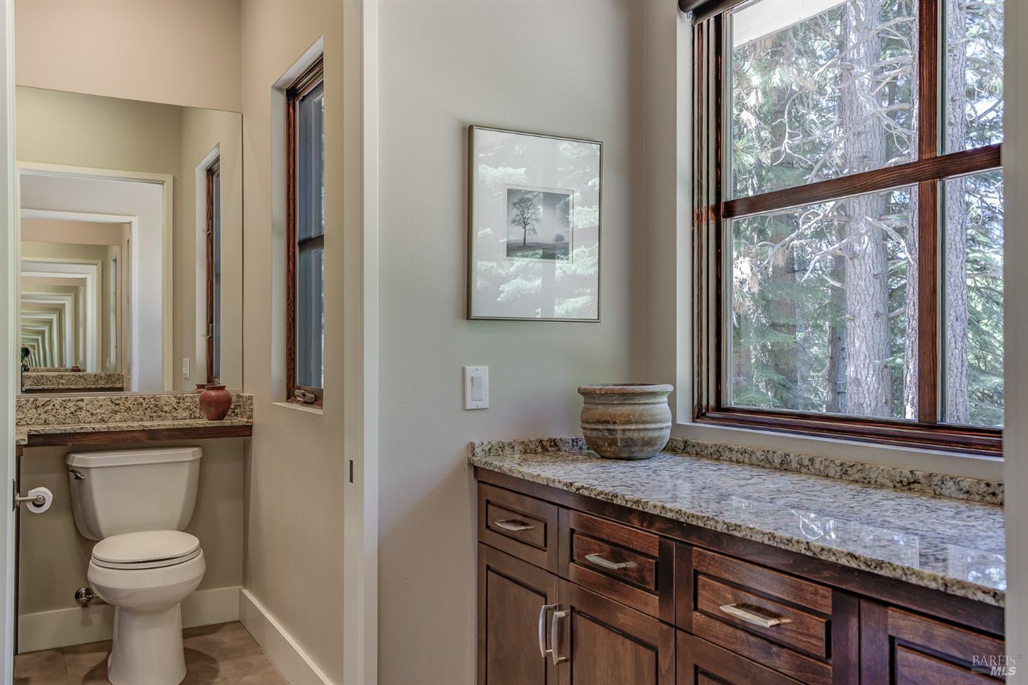 Detail Gallery Image 13 of 51 For 1808 Cold Creek Cir, Mount Shasta,  CA 96067 - 3 Beds | 2/1 Baths
