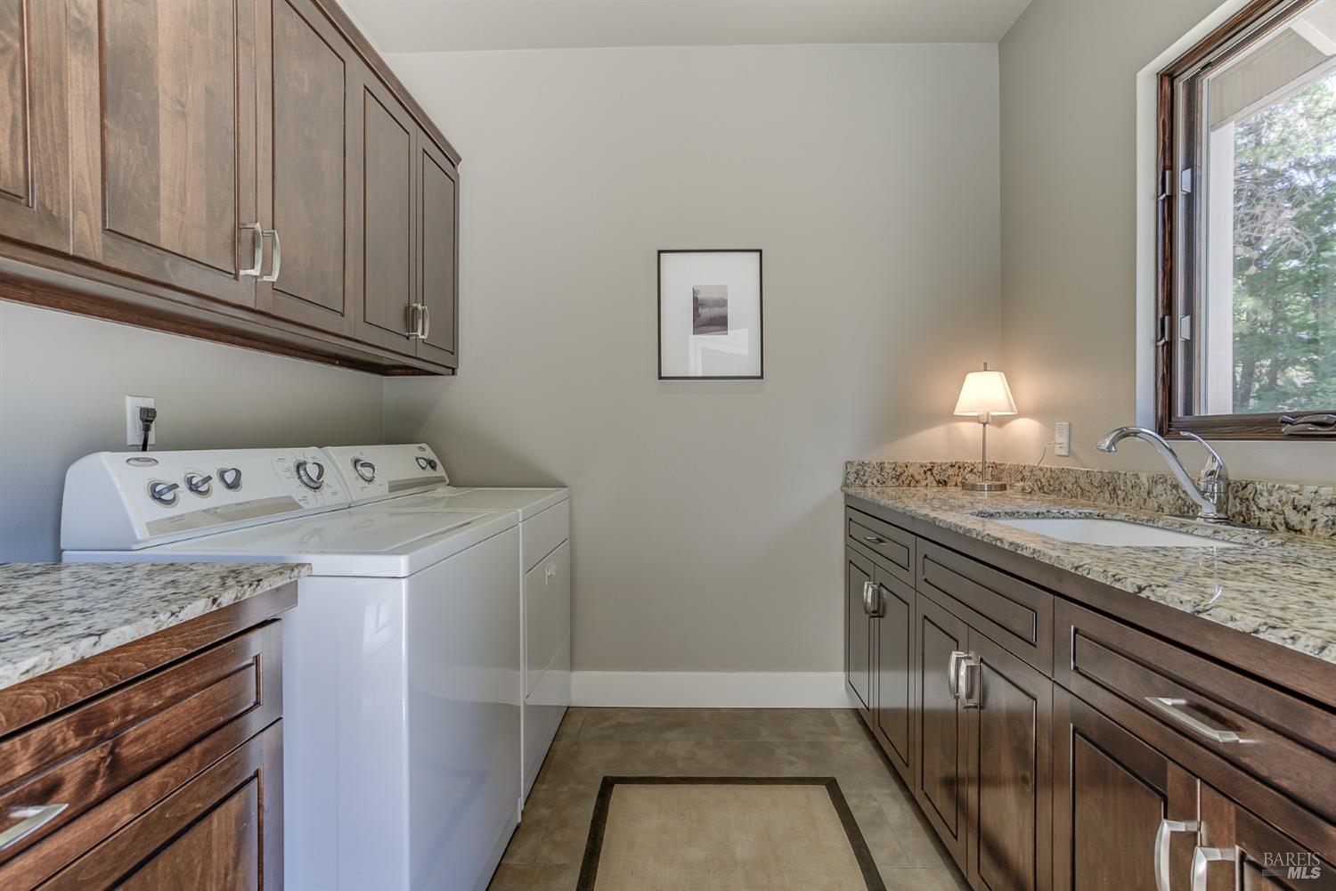 Detail Gallery Image 39 of 51 For 1808 Cold Creek Cir, Mount Shasta,  CA 96067 - 3 Beds | 2/1 Baths