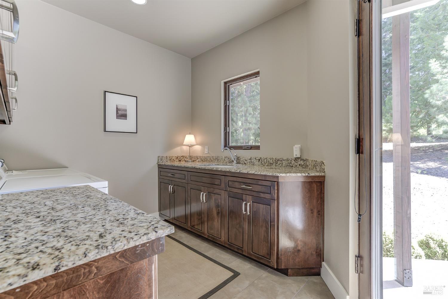Detail Gallery Image 38 of 51 For 1808 Cold Creek Cir, Mount Shasta,  CA 96067 - 3 Beds | 2/1 Baths