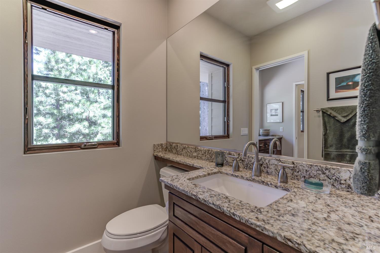 Detail Gallery Image 11 of 51 For 1808 Cold Creek Cir, Mount Shasta,  CA 96067 - 3 Beds | 2/1 Baths