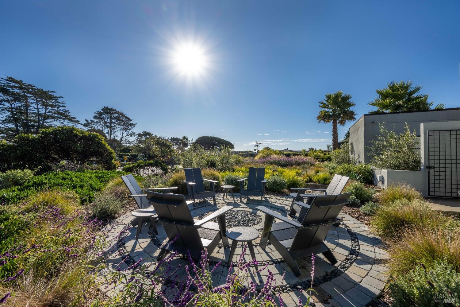 Detail Gallery Image 26 of 46 For 3 Dipsea Rd, Stinson Beach,  CA 94970 - 3 Beds | 3 Baths