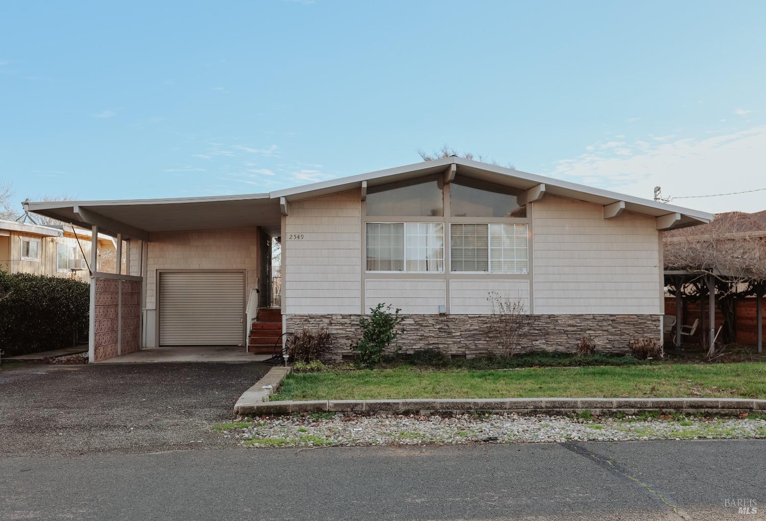 Photo of 2549 Lagoon Dr in Lakeport, CA