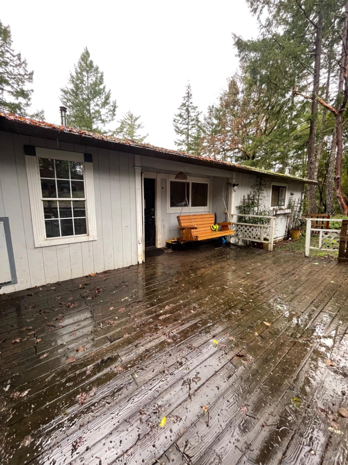 Photo of 25098 Sherwood Rd in Willits, CA