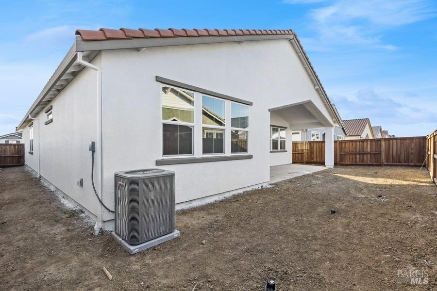 Maze Way, Dixon, California image 40