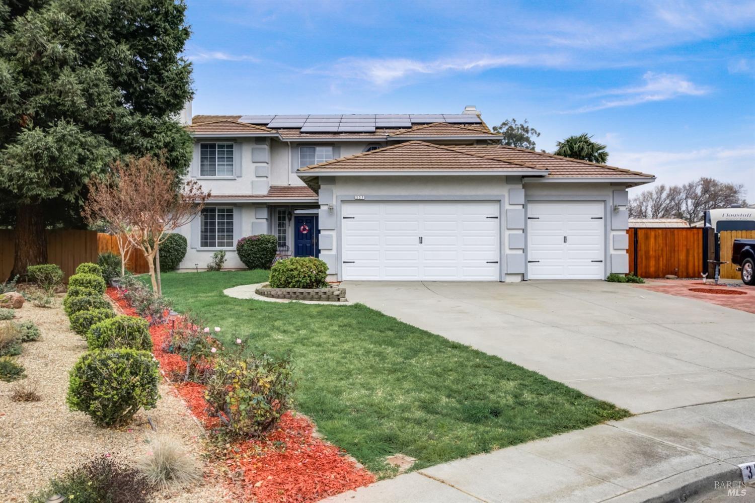 Detail Gallery Image 1 of 1 For 337 Fieldstone Ct, Vacaville,  CA 95687 - 5 Beds | 2/1 Baths