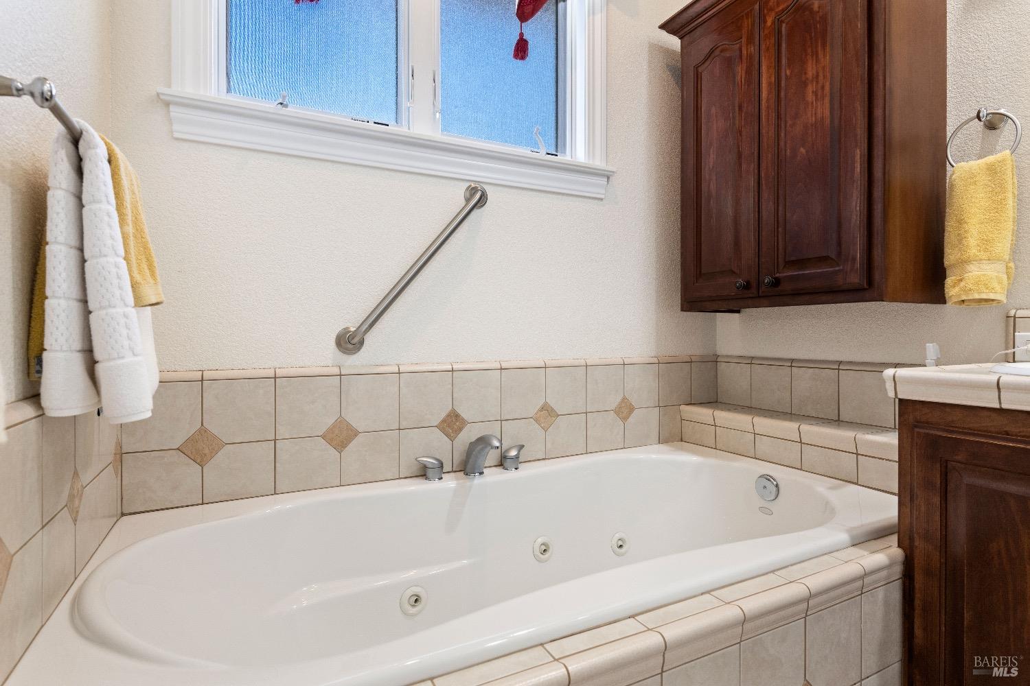 Detail Gallery Image 34 of 63 For 6795 E Highway 20 Unkn, Lucerne,  CA 95458 - 4 Beds | 3/1 Baths