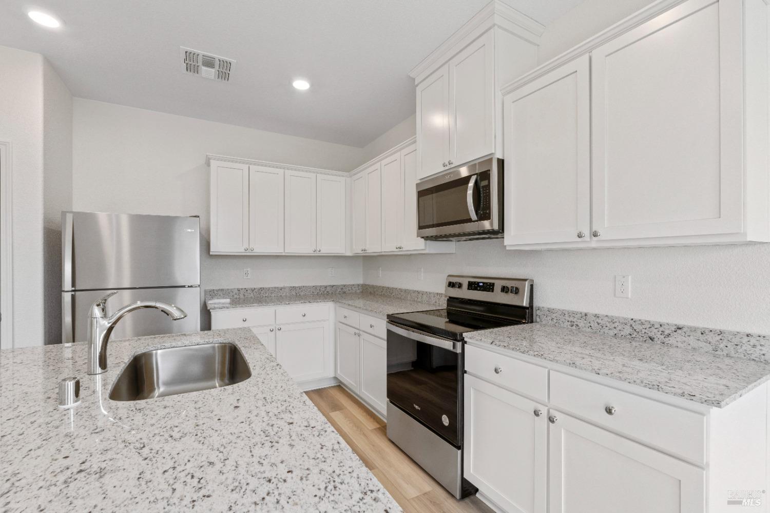 Detail Gallery Image 14 of 26 For 2231 Park Pl, Rio Vista,  CA 94571 - 2 Beds | 2 Baths