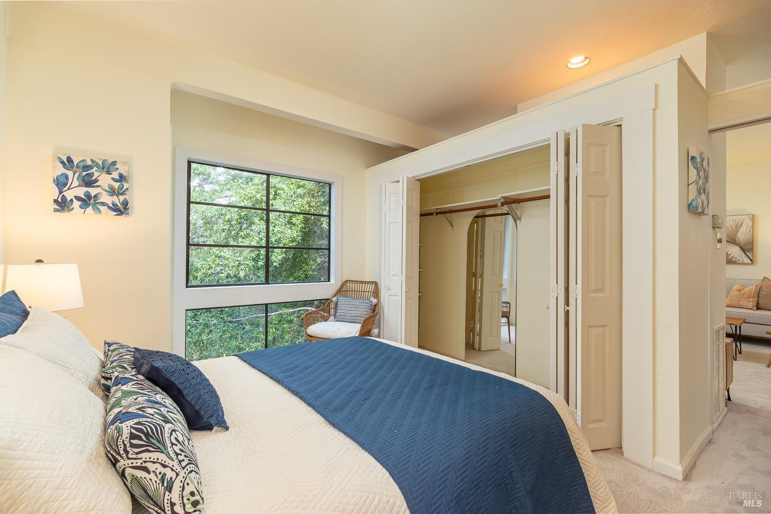 Detail Gallery Image 19 of 28 For 28 Mountain View Rd, Fairfax,  CA 94930 - 3 Beds | 2 Baths
