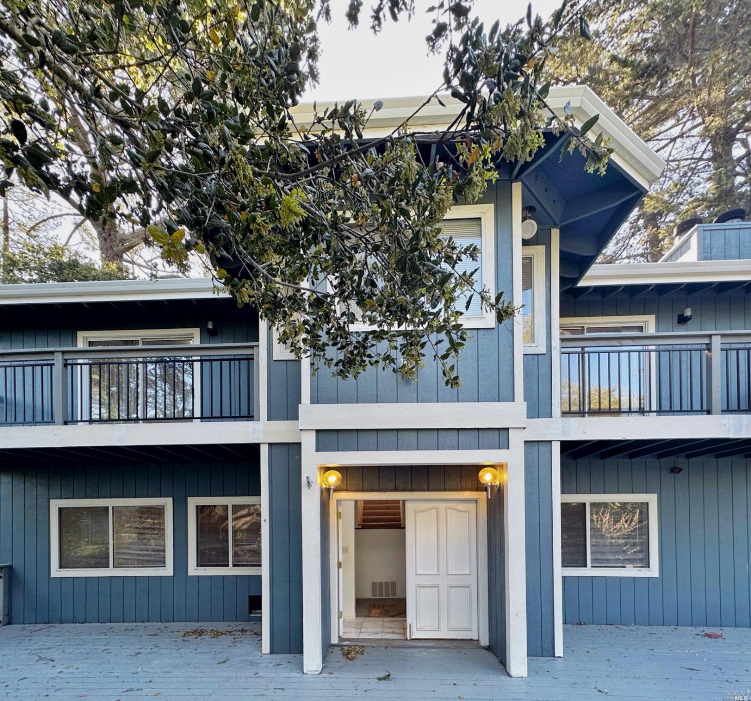 Photo of 323 Richardson Wy in Mill Valley, CA