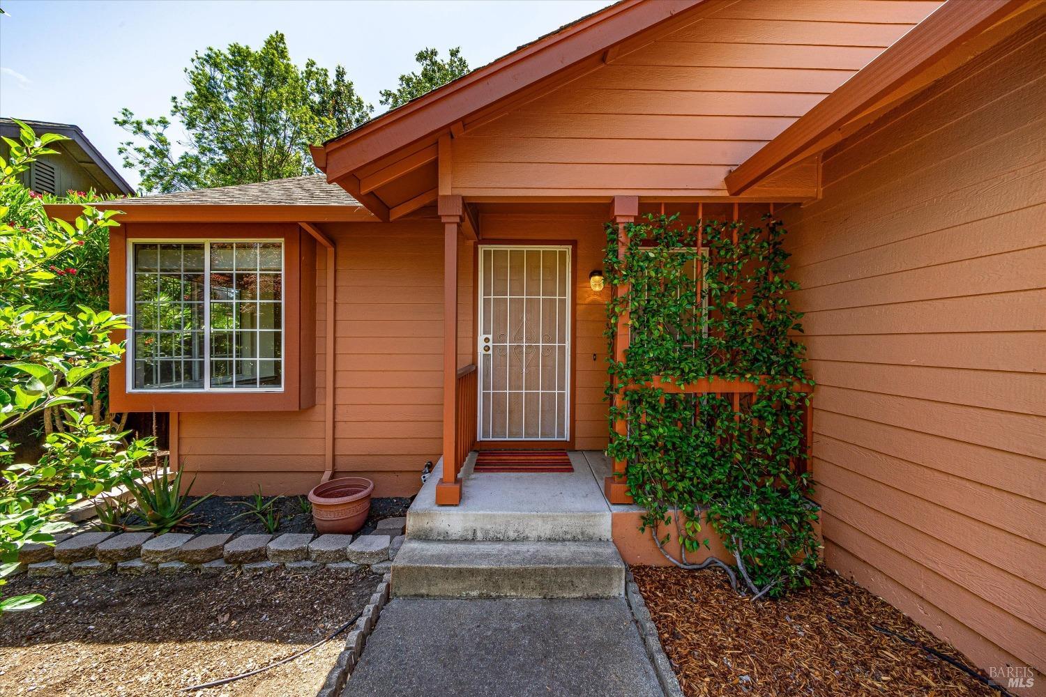 Detail Gallery Image 1 of 1 For 1902 Cinnabar Ct, Calistoga,  CA 94515 - 3 Beds | 2 Baths